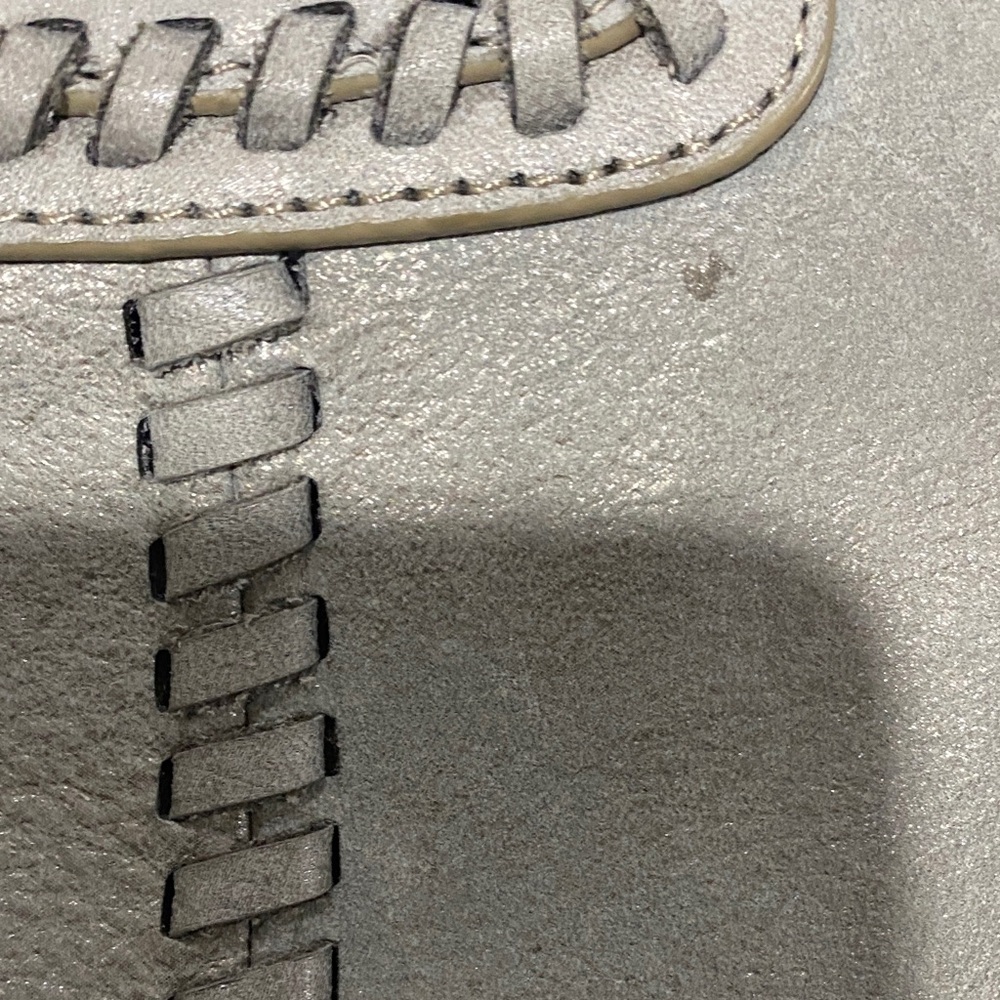 HOBO Large Shelia Silver Gray Women's Shoulder Bag - Picture 4 of 16